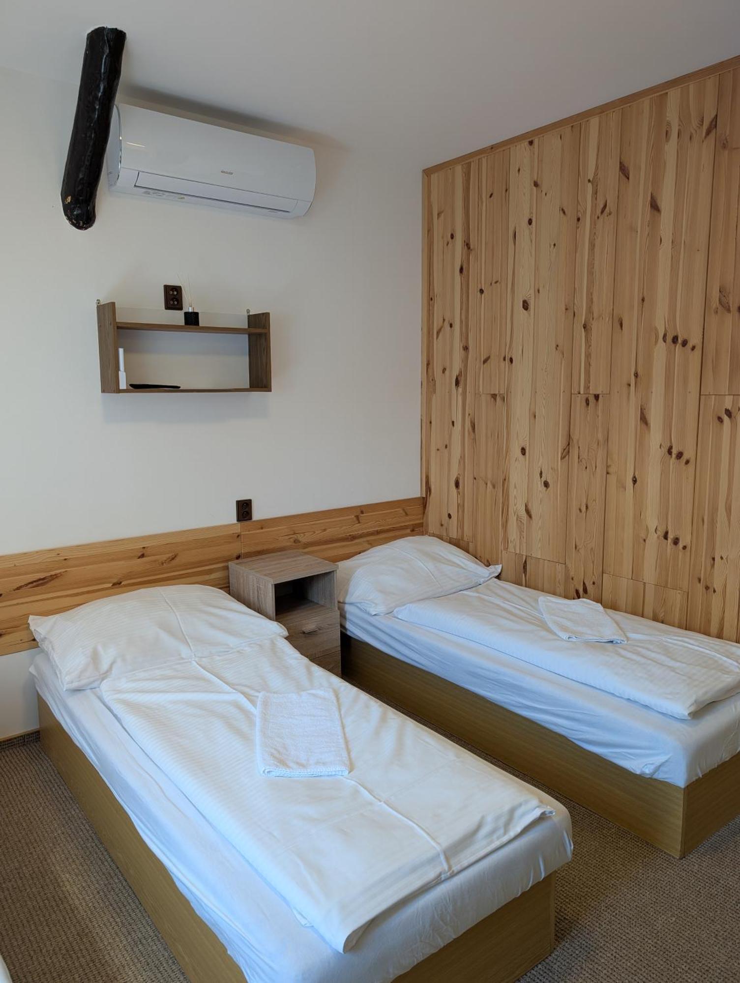 Pension Harcovna Frýdlant nad Ostravicí Buitenkant foto